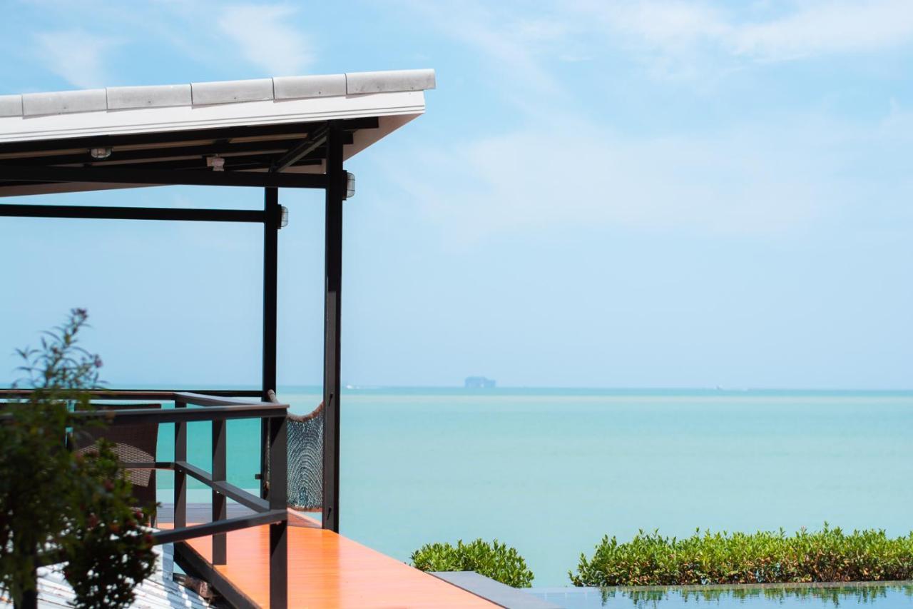 Koh Sirey Beachfront Pool Villa Phuket Exteriér fotografie