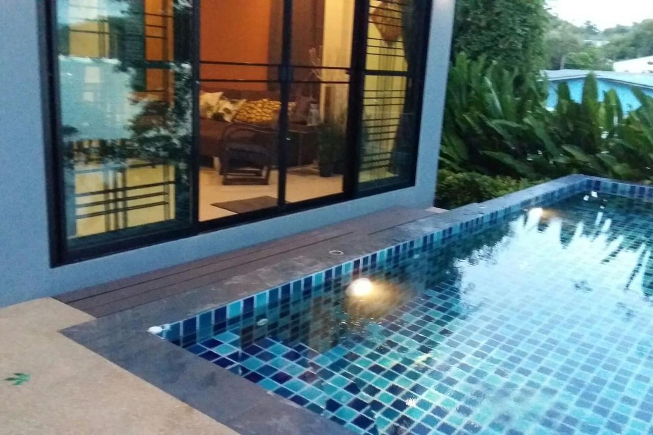 Koh Sirey Beachfront Pool Villa Phuket Exteriér fotografie