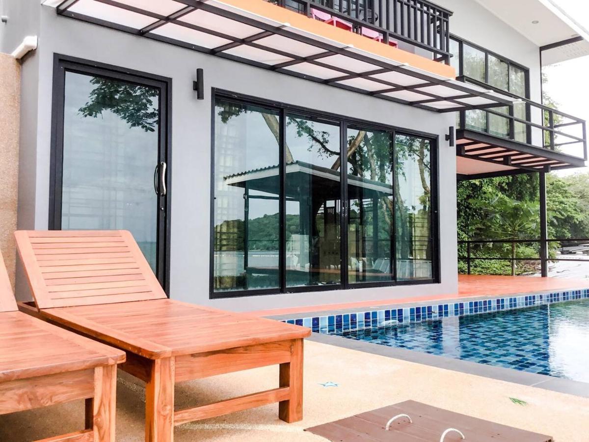 Koh Sirey Beachfront Pool Villa Phuket Exteriér fotografie