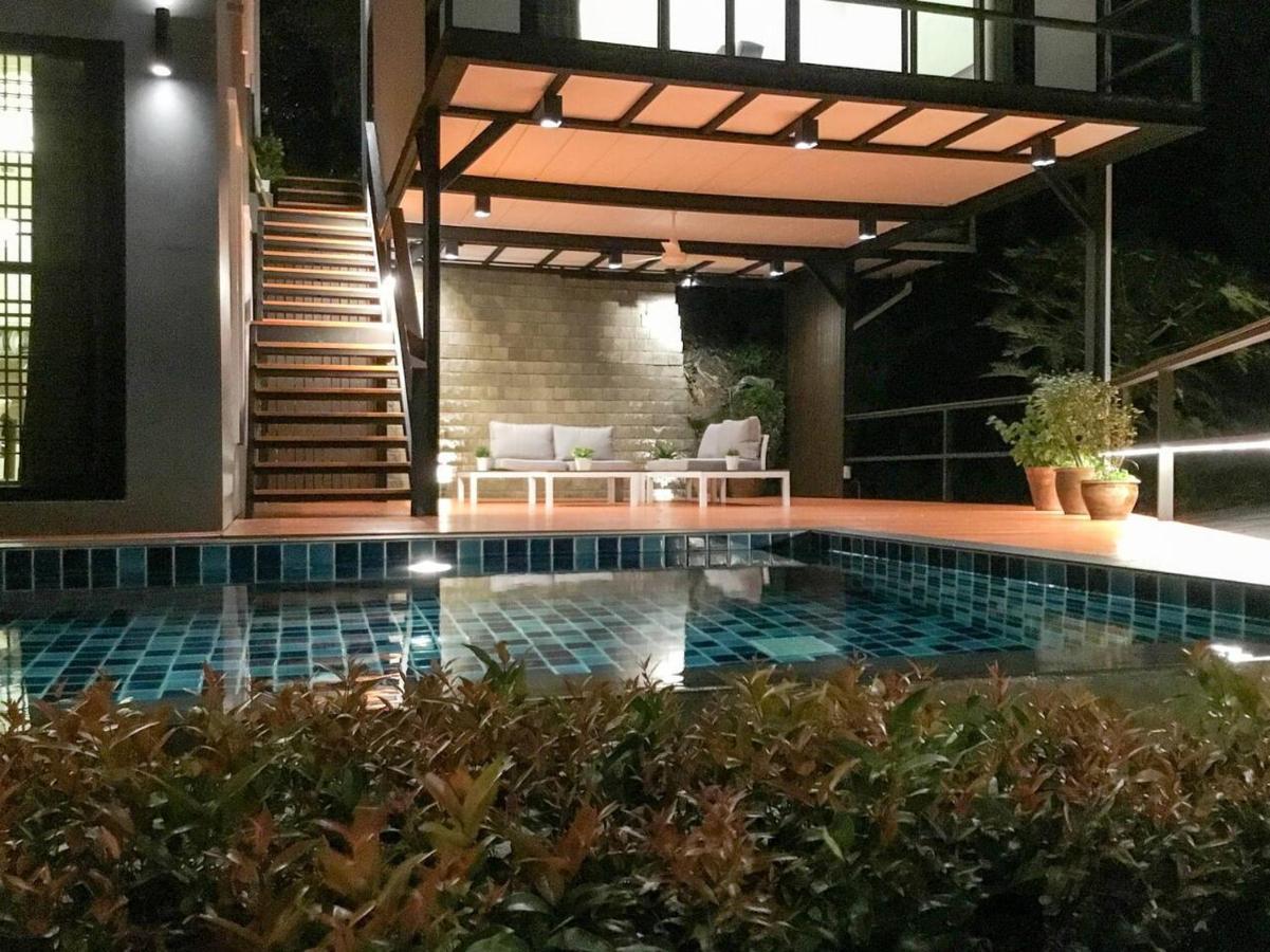 Koh Sirey Beachfront Pool Villa Phuket Exteriér fotografie