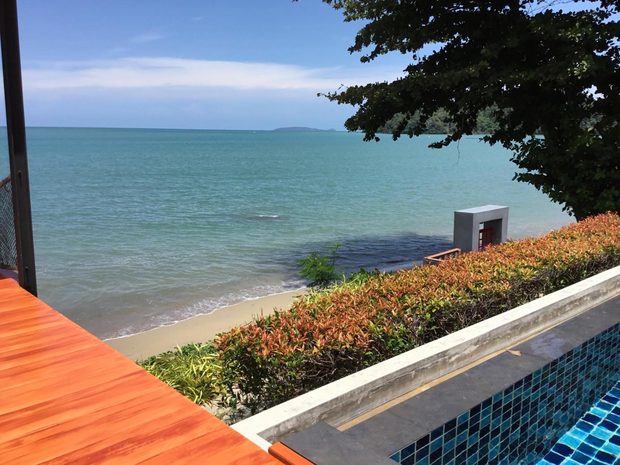 Koh Sirey Beachfront Pool Villa Phuket Exteriér fotografie